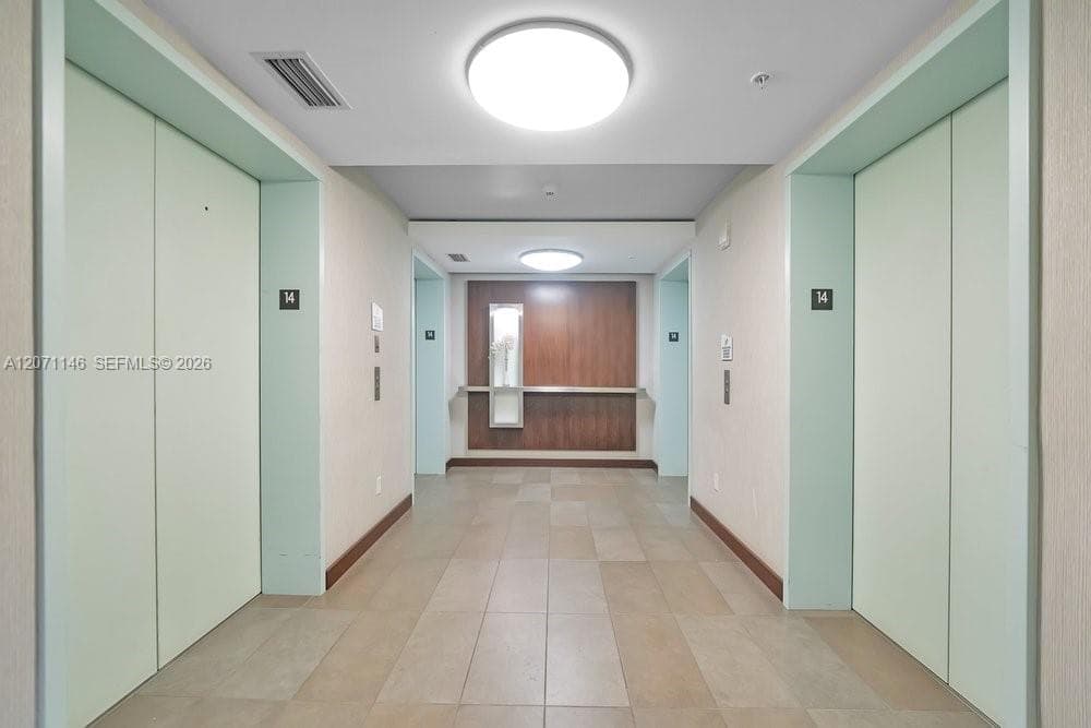 60 SW 13th St # 1402, Miami, FL 33130 photo 3