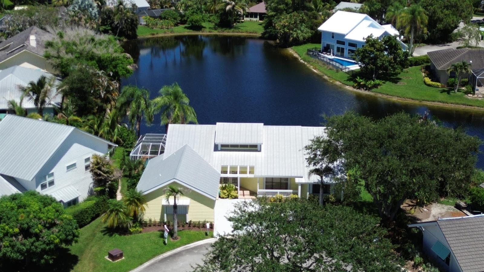 10461 SE AMBERJACK Court, Hobe Sound, FL 33455 photo 2