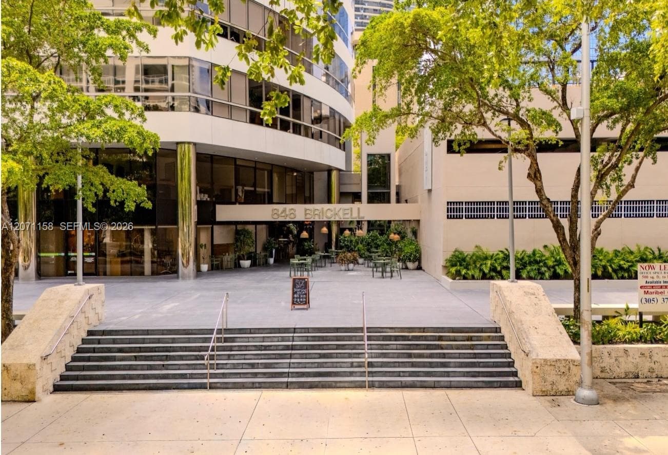 848 NE Brickell Avenue, Miami, FL 33131 photo 3