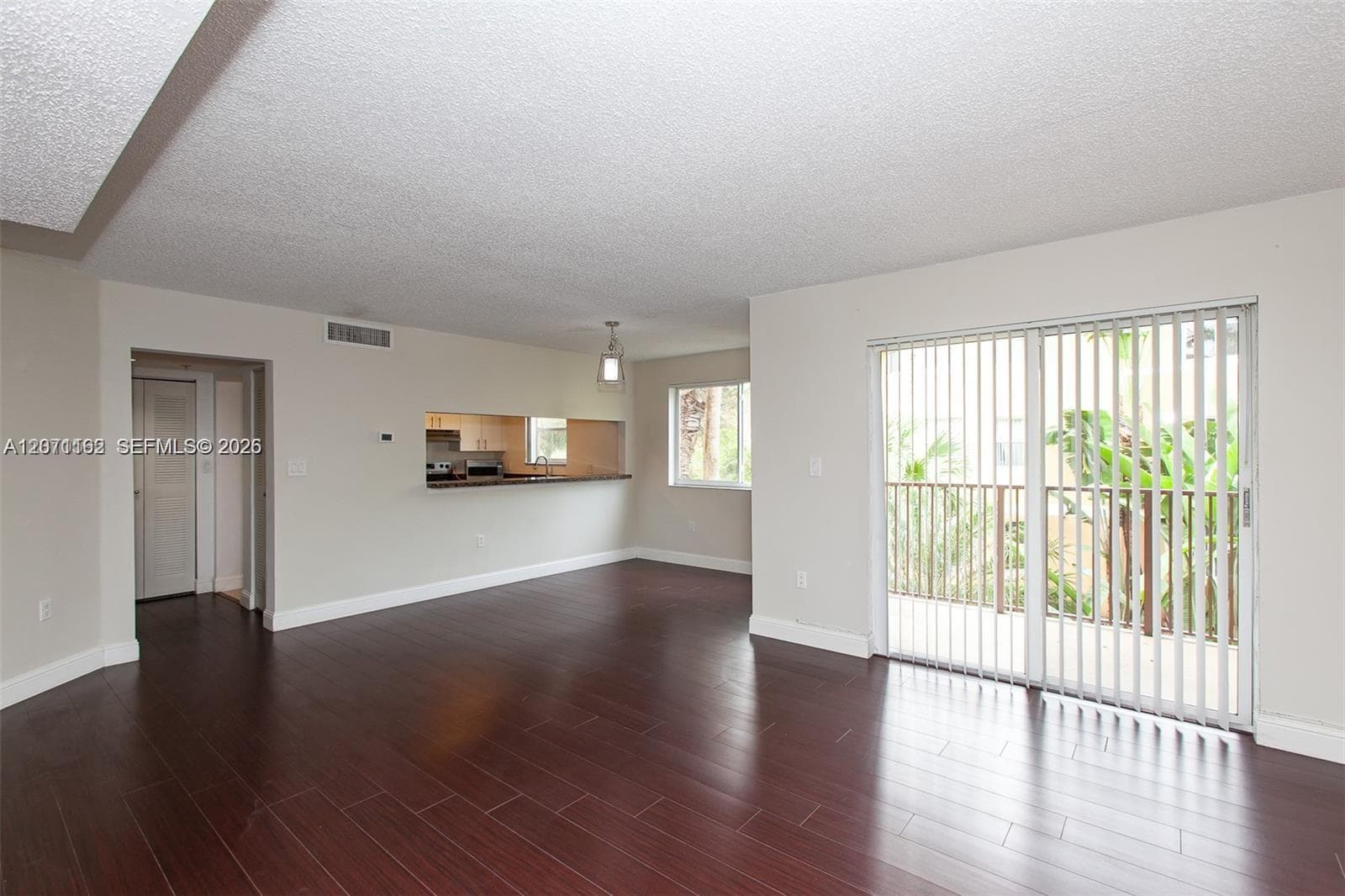 771 N Pine Island Rd # 214, Plantation, FL 33324 photo 2