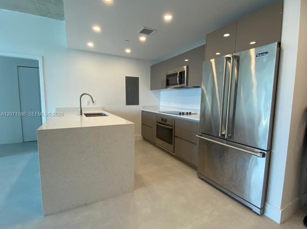 13800 Highland Dr # PH3, North Miami Beach, FL 33181 photo 3