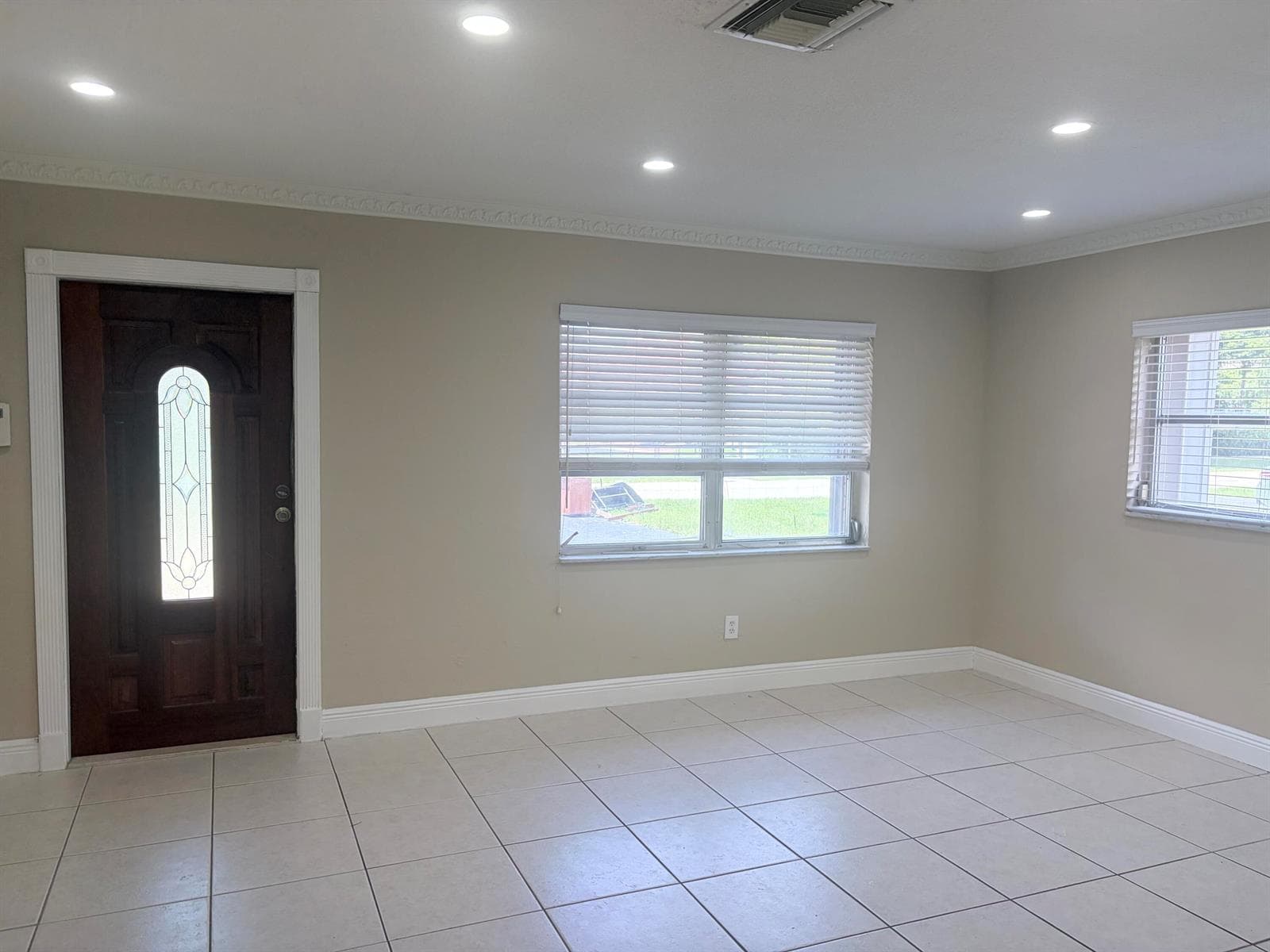 7302 WESTWOOD Drive, Tamarac, FL 33321 photo 2