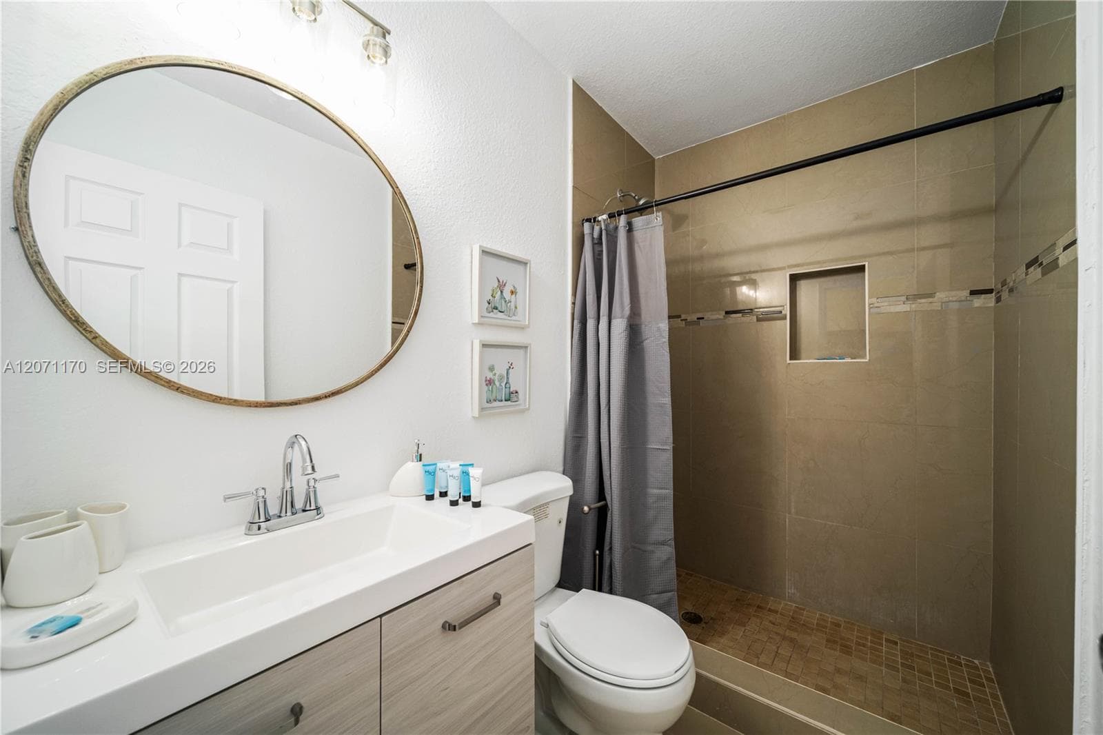 1250 NE 110th St # 1250, Miami, FL 33161 photo 3