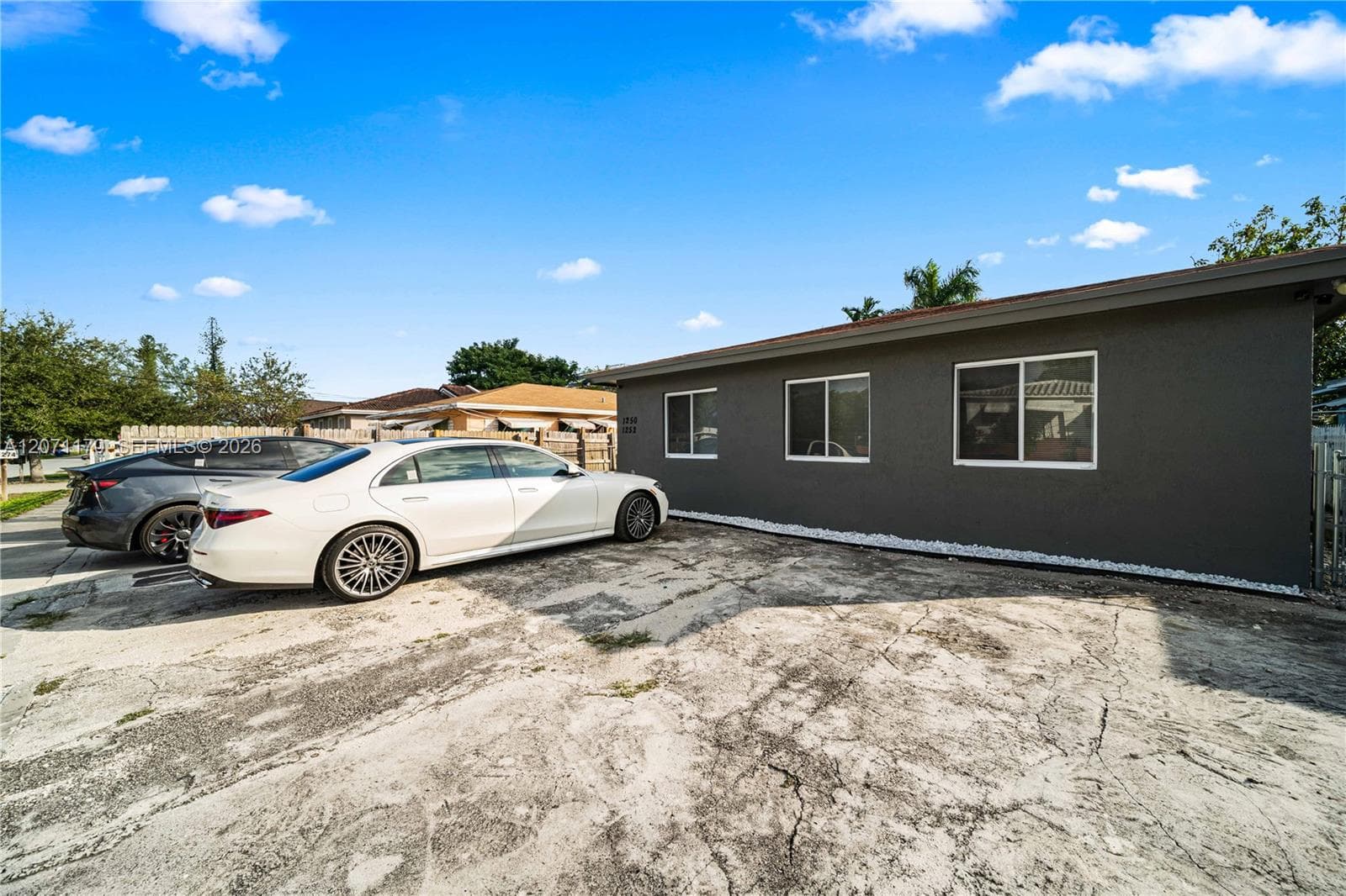 1250 NE 110th St # 1250, Miami, FL 33161