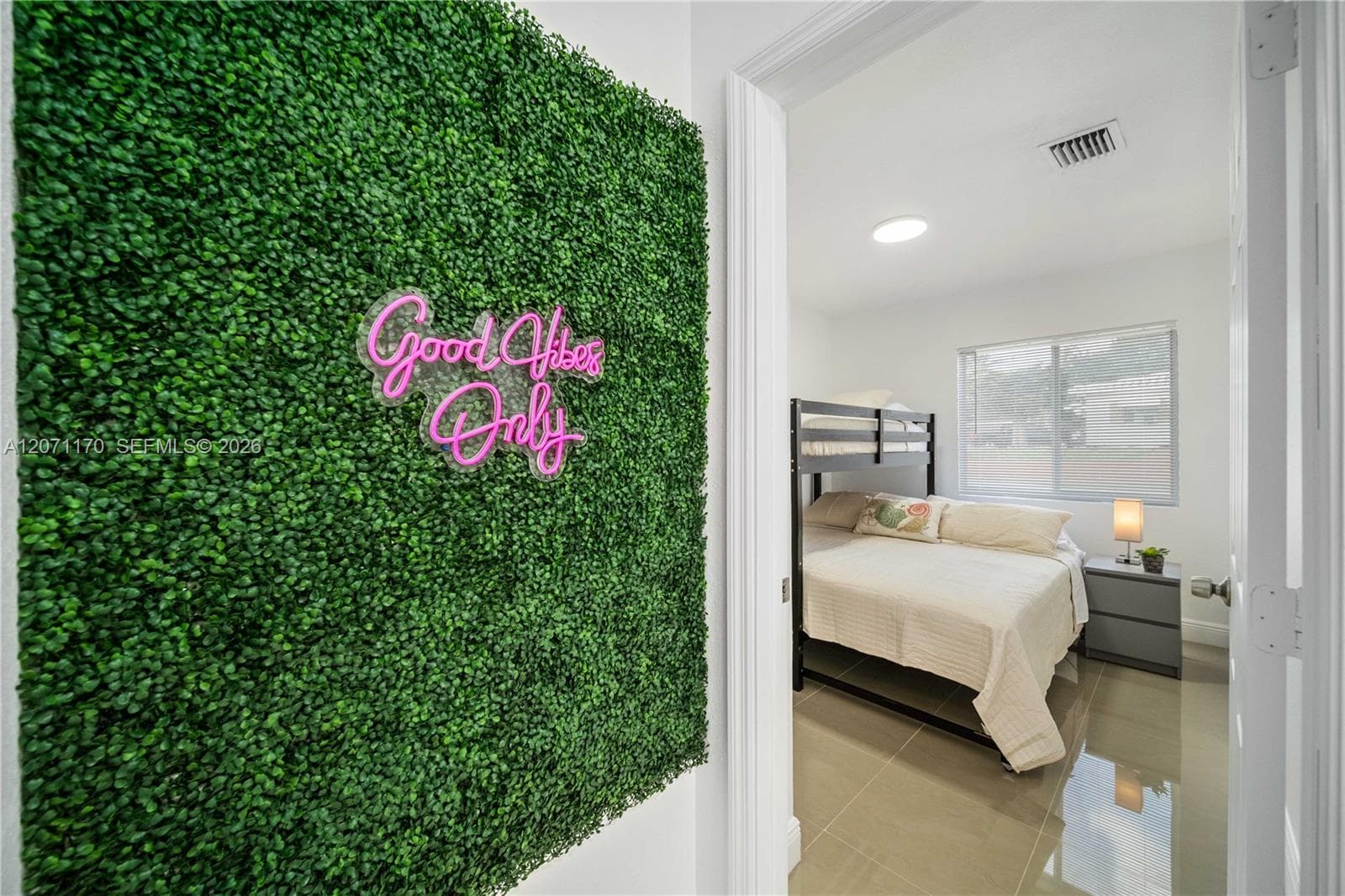 1250 NE 110th St # 1250, Miami, FL 33161 photo 4