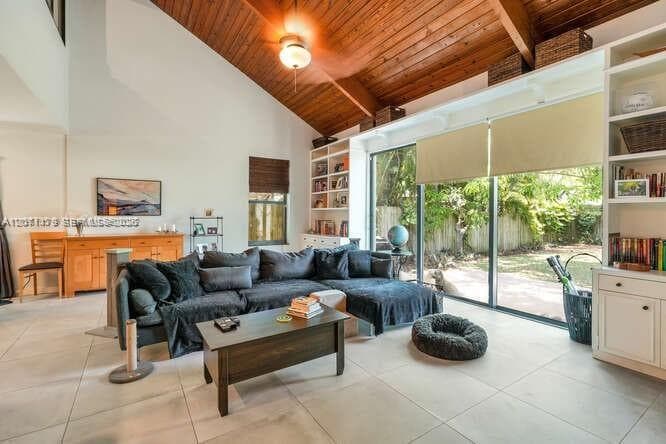 2869 W Trade Ave, Miami, FL 33133 photo 3