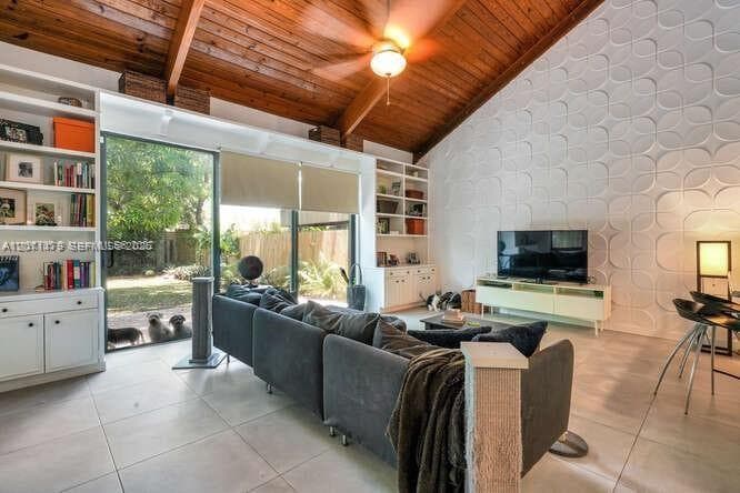 2869 W Trade Ave, Miami, FL 33133 photo 4