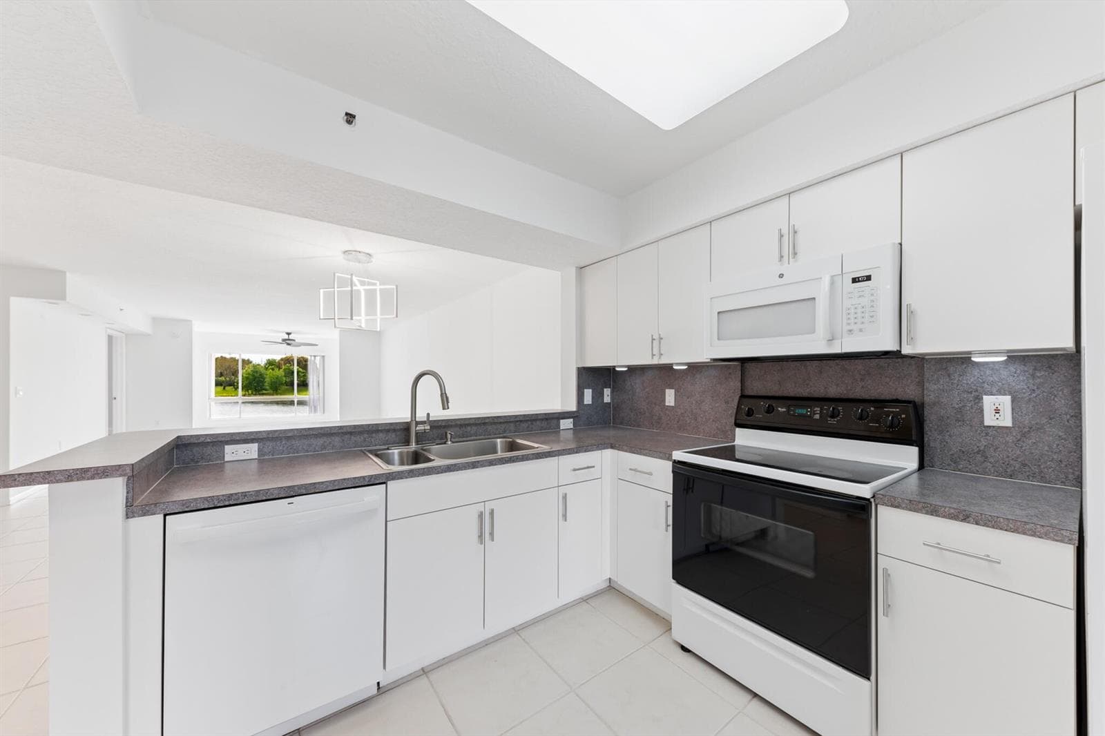 5842 CRYSTAL SHORES Drive # 205, Boynton Beach, FL 33437 photo 4