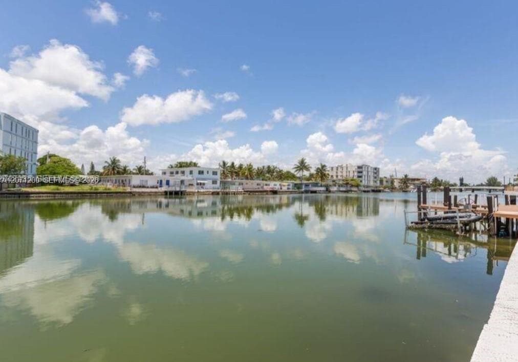 8210 Byron Ave # 21, Miami Beach, FL 33141 photo 2