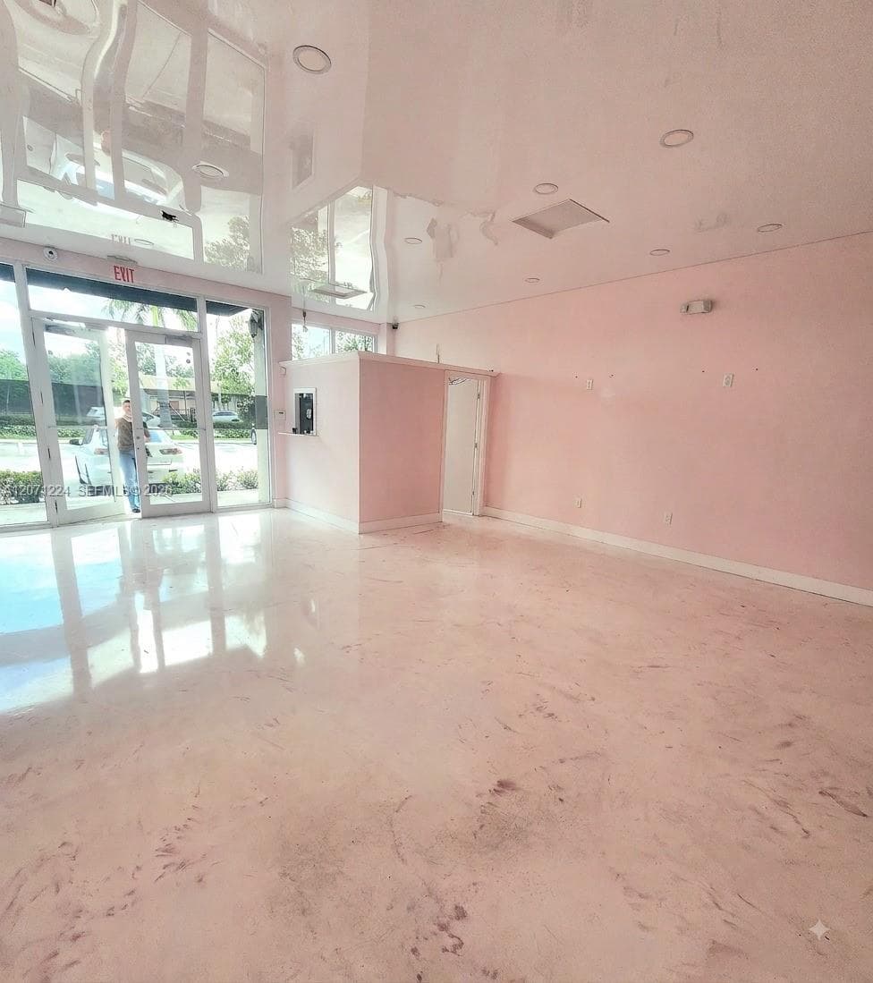 4500 W Hallandale Beach Blvd # 4, Hollywood, FL 33023 photo 4