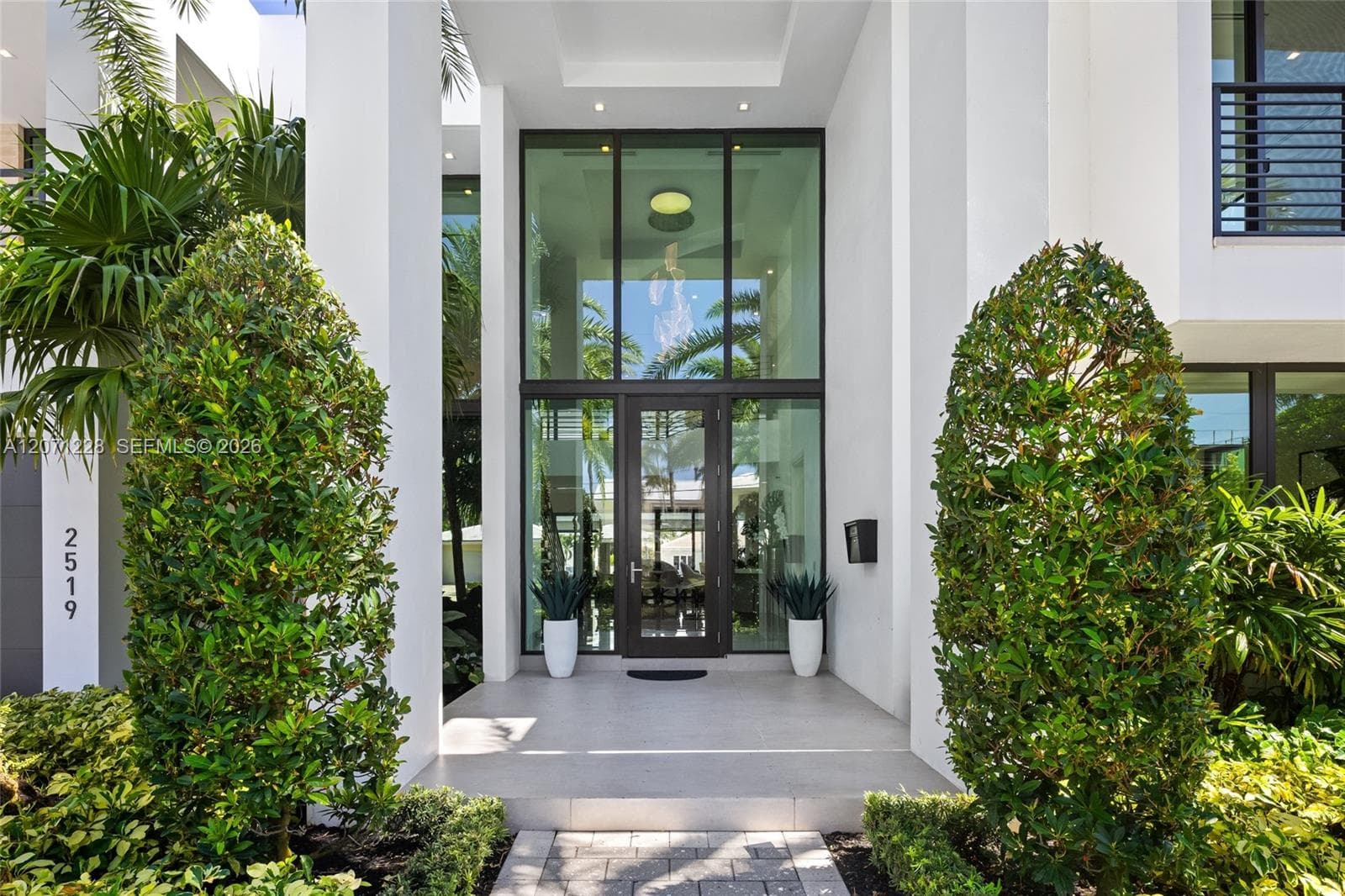 2519 Lucille Dr, Fort Lauderdale, FL 33316 photo 4