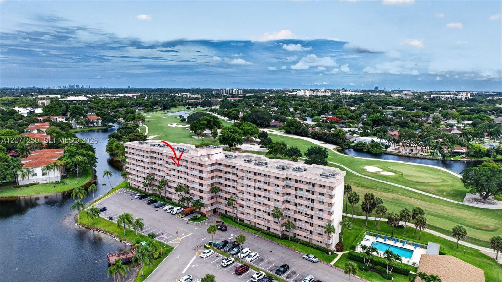 250 Jacaranda Dr # 703, Plantation, FL 33324