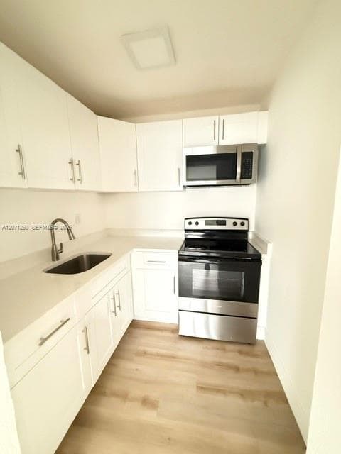 401 SE 10th St # rear, Hallandale Beach, FL 33009 photo 3