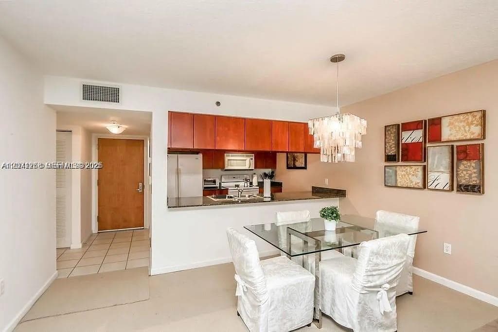 1200 Brickell Bay Dr # 1518, Miami, FL 33131 photo 2