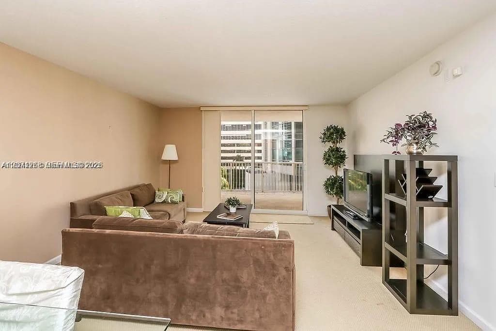 1200 Brickell Bay Dr # 1518, Miami, FL 33131 photo 4