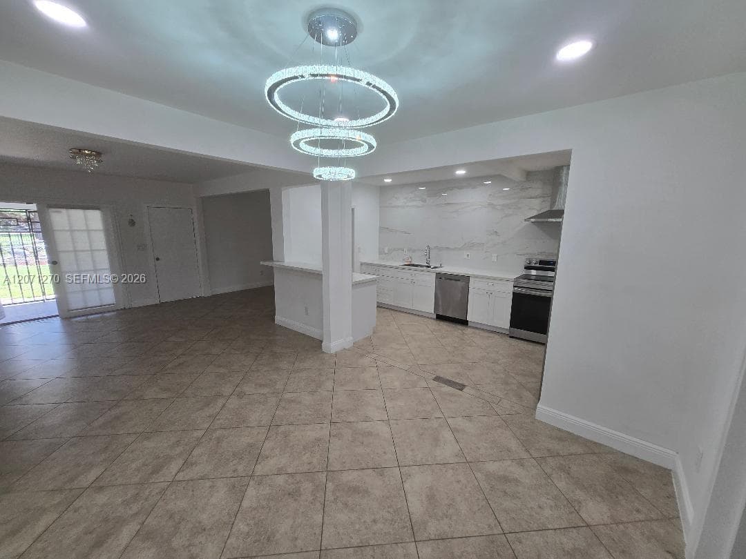 18360 NE 22nd Ave, North Miami Beach, FL 33160 photo 5