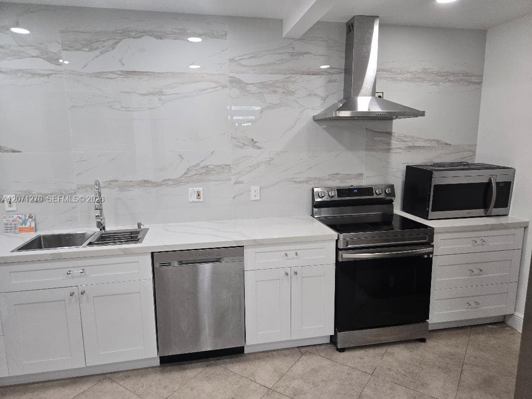 18360 NE 22nd Ave, North Miami Beach, FL 33160 photo 4