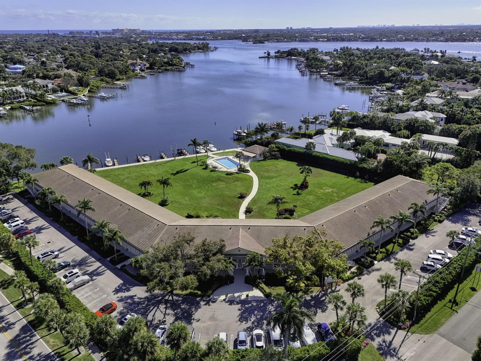 478 Tequesta Drive # 204, Tequesta, FL 33469 photo 2