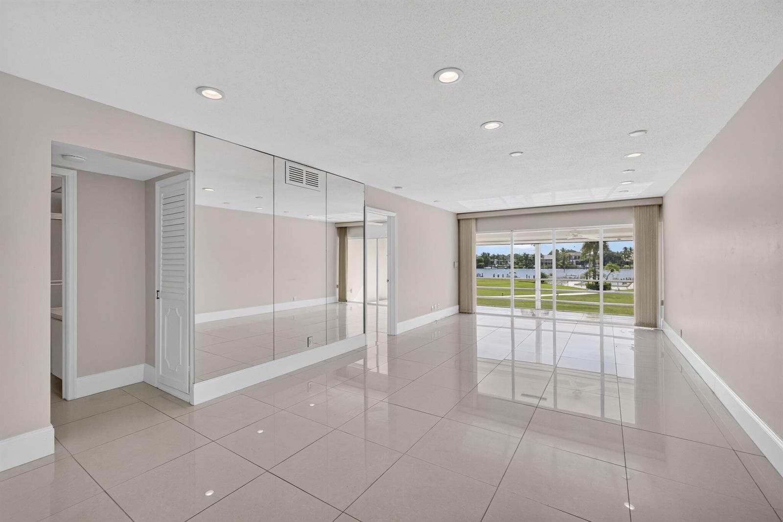 478 Tequesta Drive # 204, Tequesta, FL 33469 photo 4