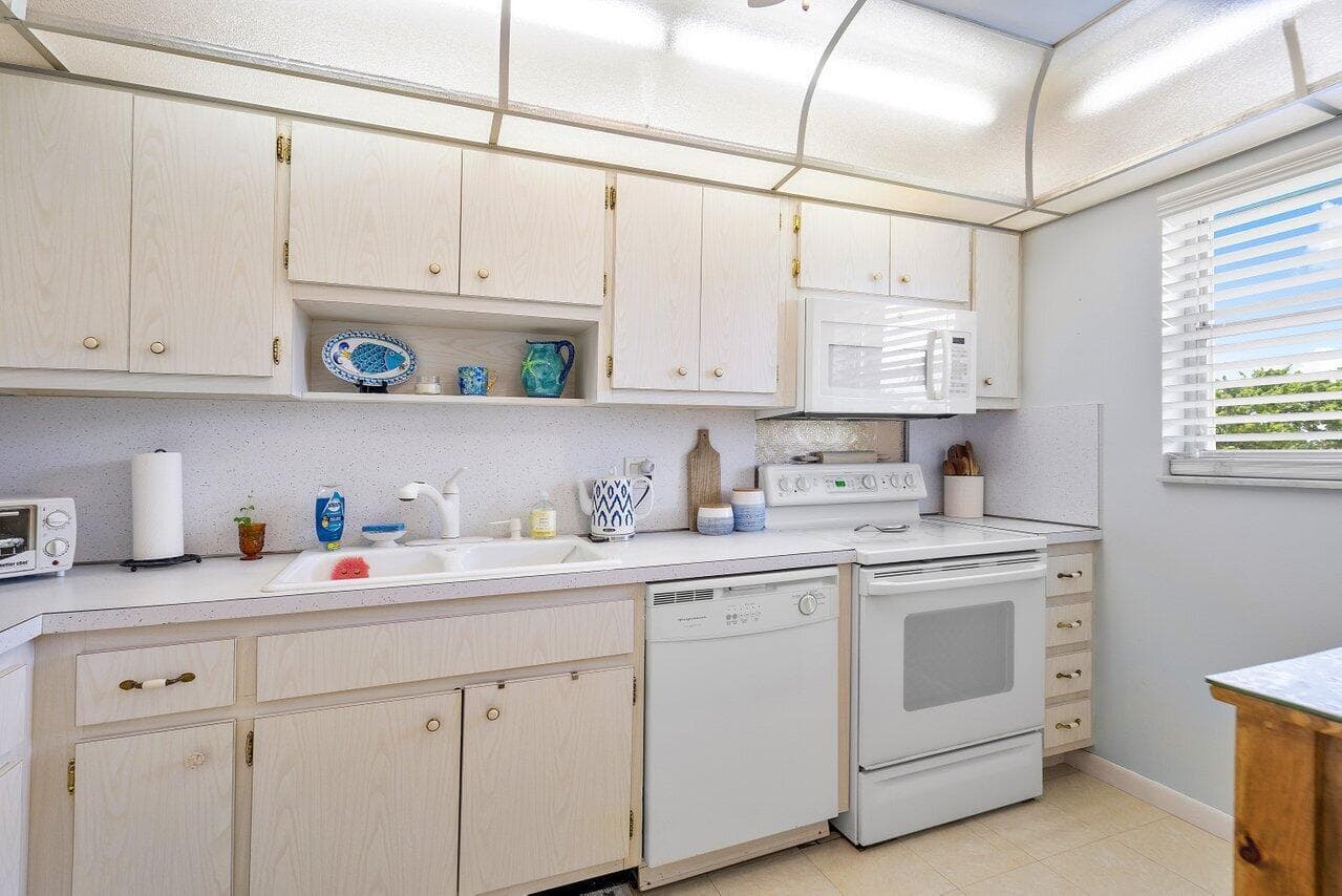 555 NW 4TH Avenue # 2150, Boca Raton, FL 33432 photo 2