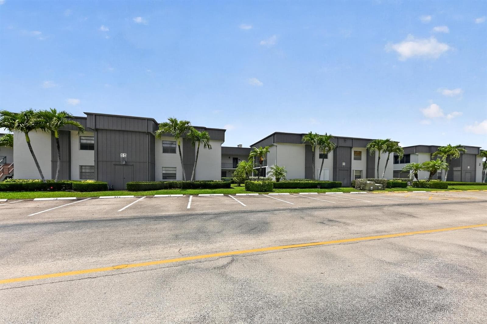 464 Piedmont J, Delray Beach, FL 33484 photo 4