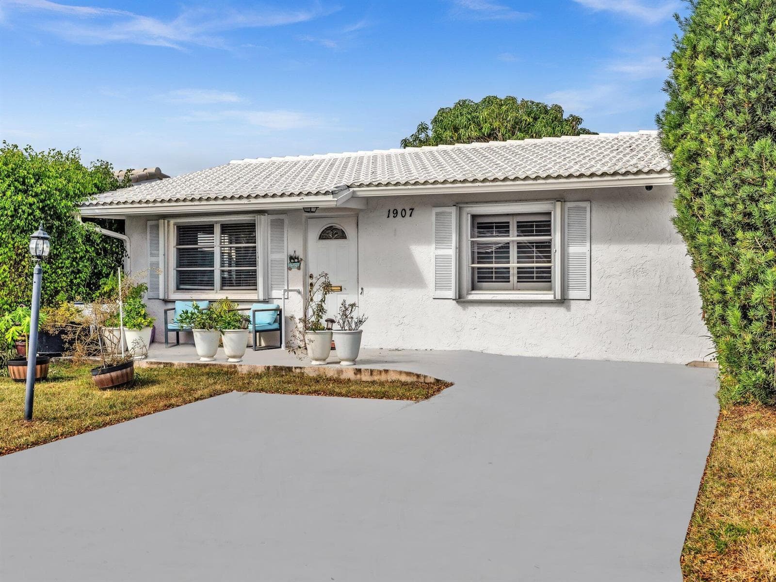 1907 SW 22ND Avenue, Boynton Beach, FL 33426 photo 2