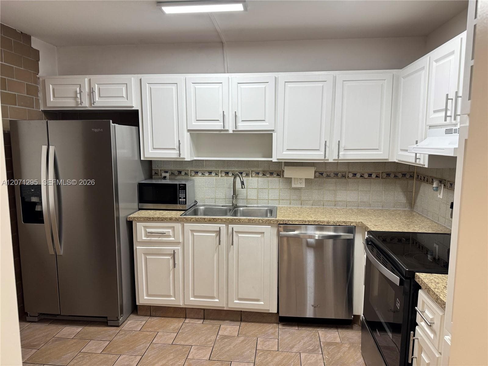 215 Lakeview Dr # 105, Weston, FL 33326 photo 5