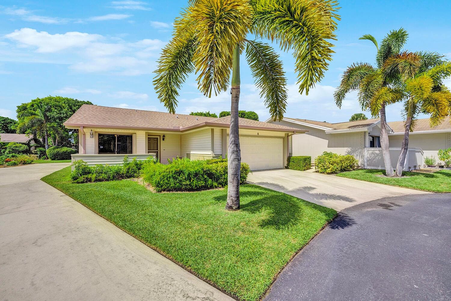 8 Eaton Place, Boynton Beach, FL 33426 photo 2