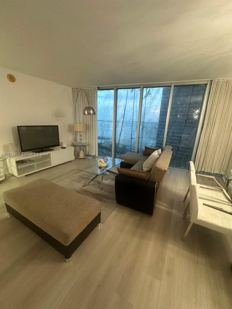 485 Brickell Ave # 1908, Miami, FL 33131