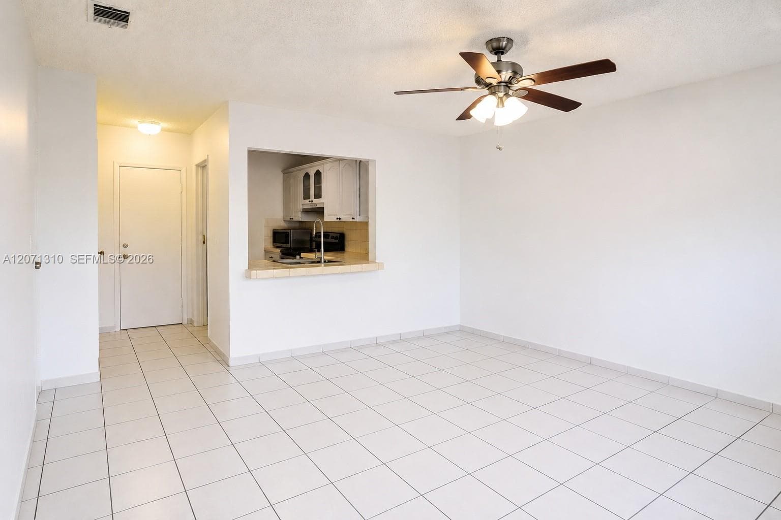 6605 W 26th Dr # 24-18, Hialeah, FL 33016 photo 2