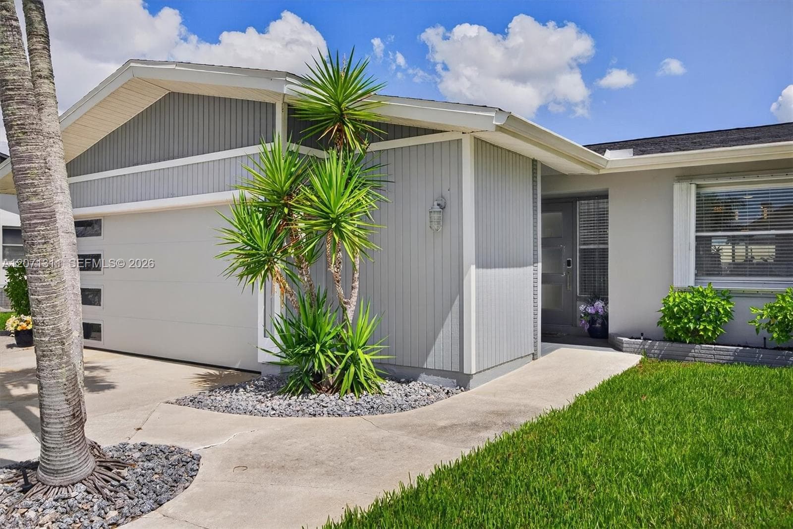 1633 Edith Esplande, Cape Coral, FL 33904 photo 4