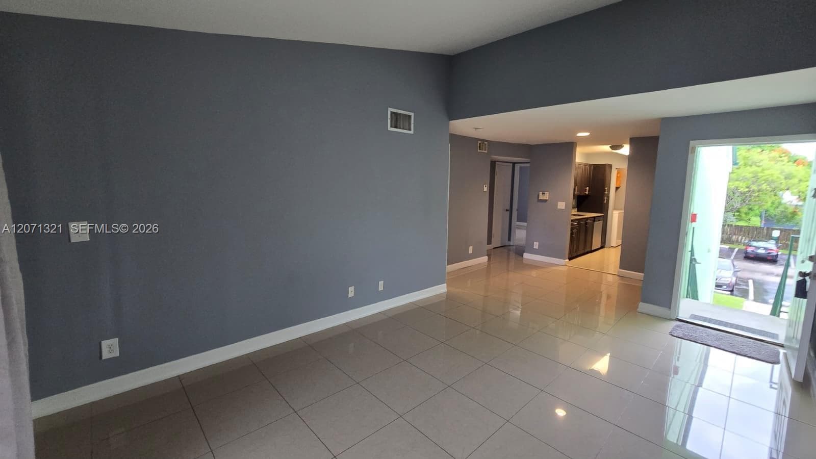 8787 NW 39th St, Sunrise, FL 33351 photo 3