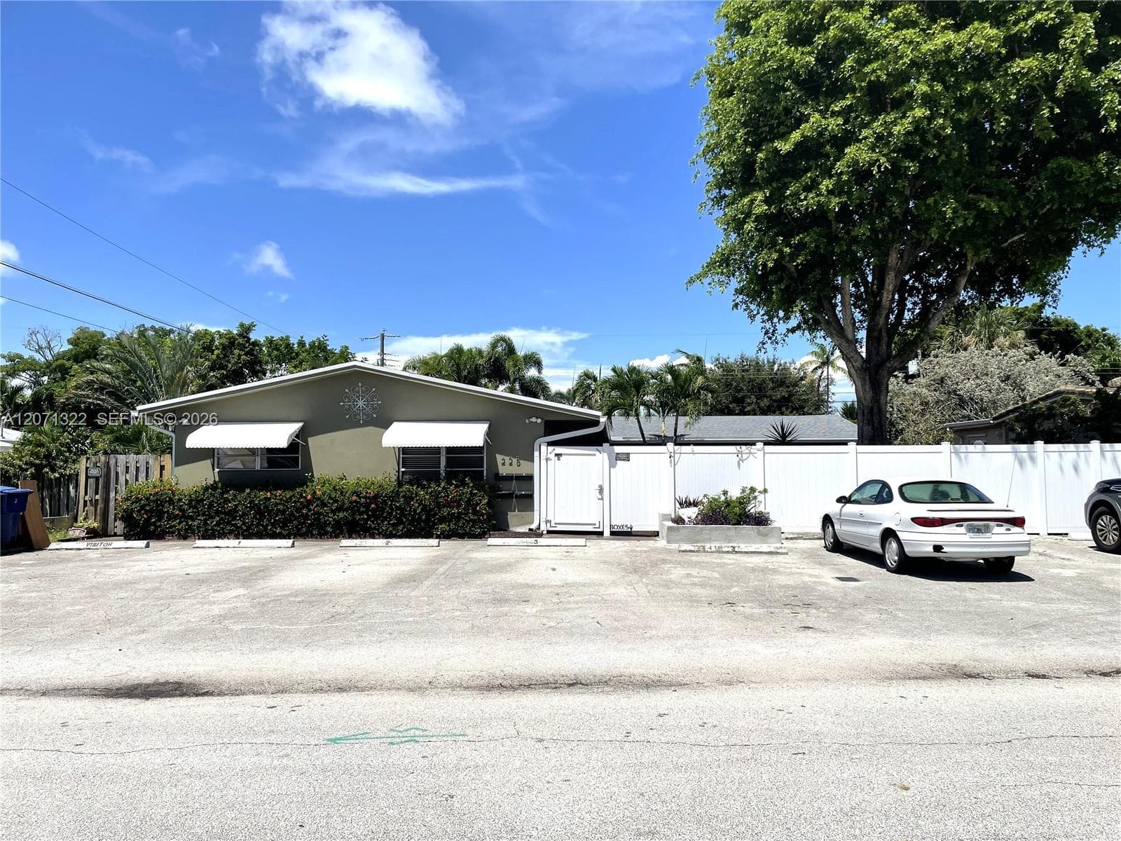 225 NW 23rd St # 1, Wilton Manors, FL 33311 photo 2