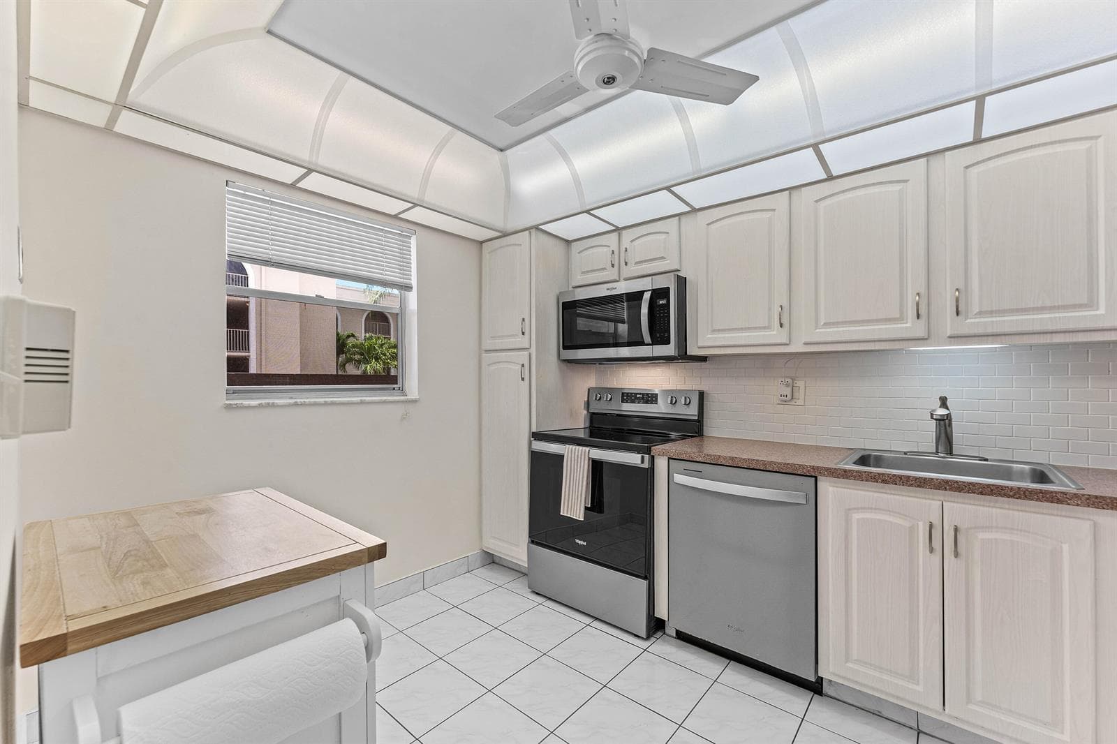3251 Holiday Springs Boulevard # 206, Margate, FL 33063 photo 4