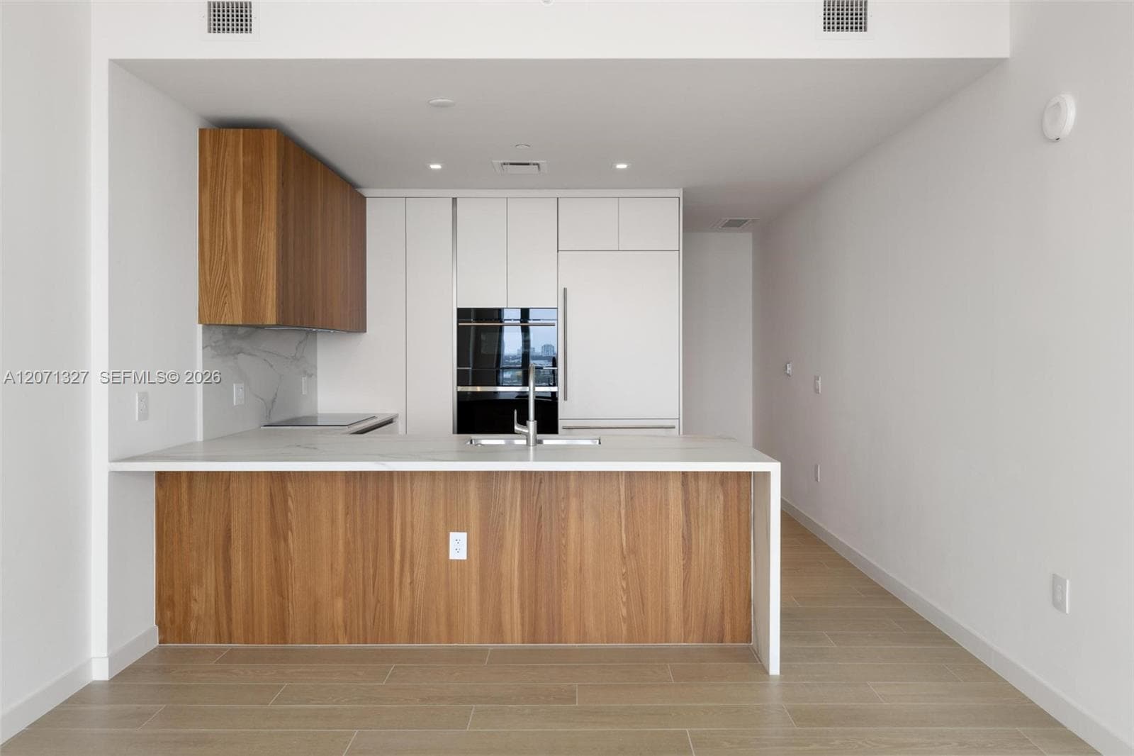 1400 Biscayne Blvd # 1905, Miami, FL 33132 photo 5