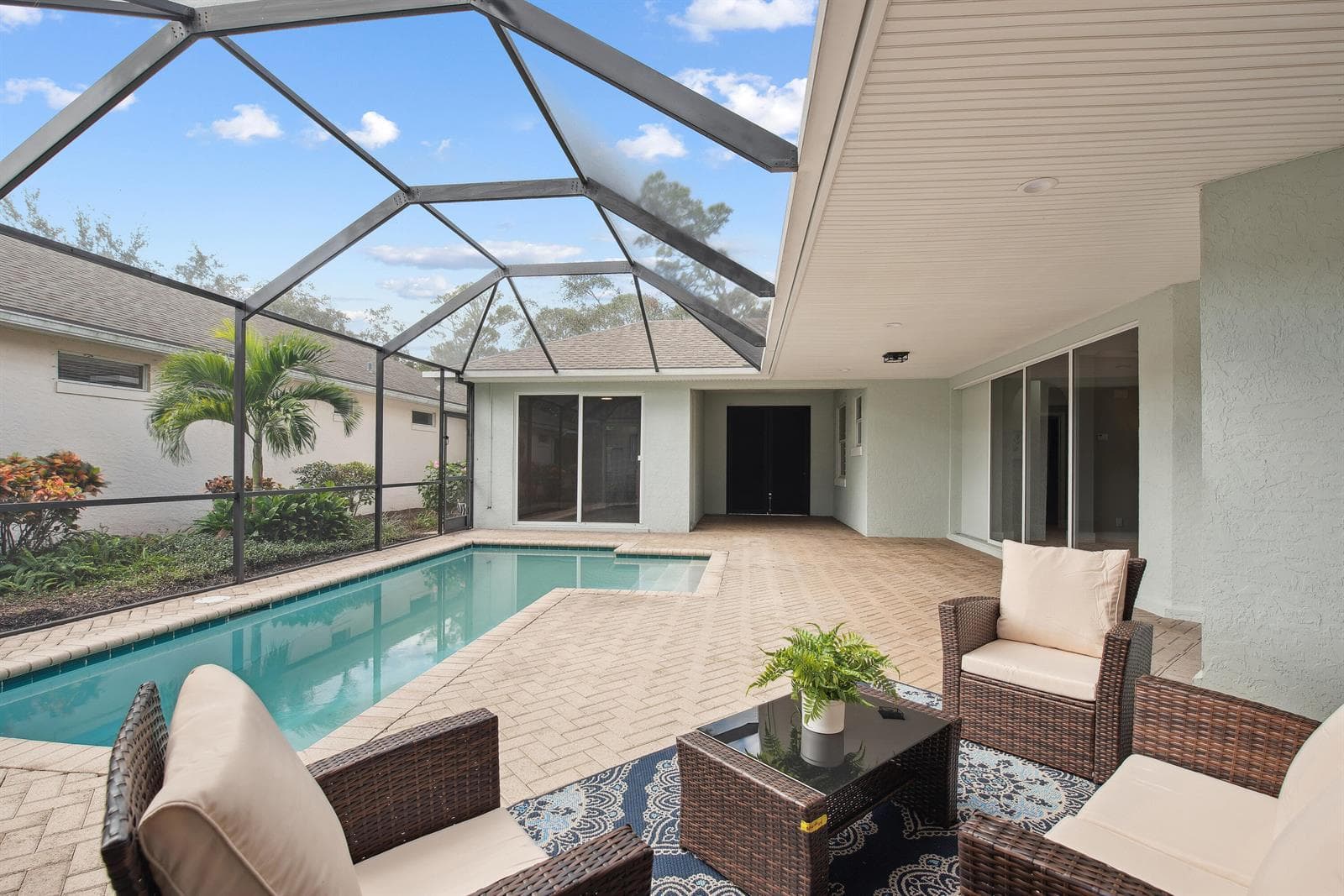 1018 CAROLINA Circle SW, Vero Beach, FL 32962 photo 4