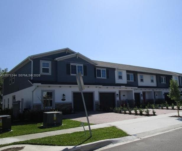 2835 NARCOOSSEE COMMONS WAY, Saint Cloud, FL 34771 photo 2
