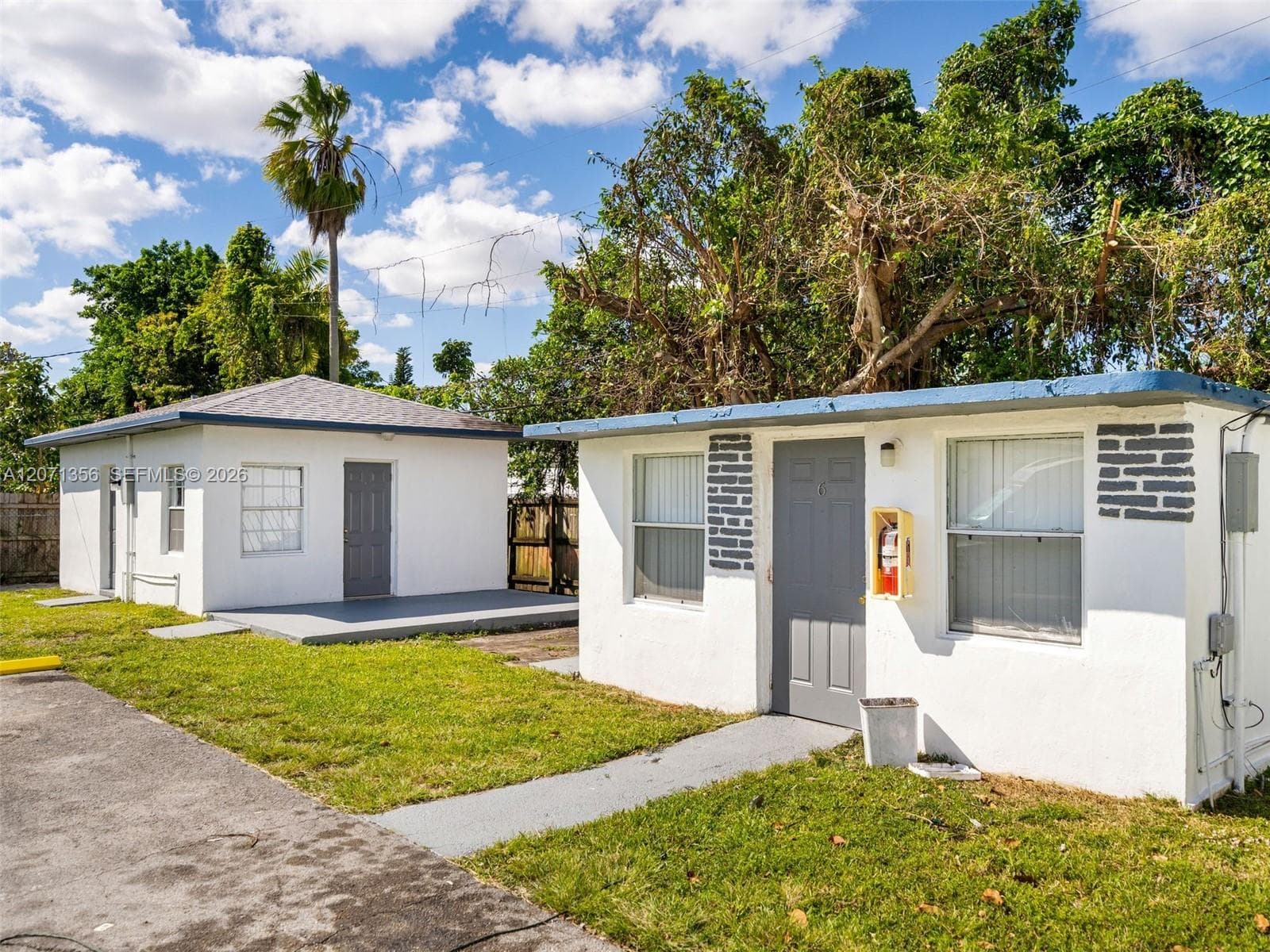 1239 NE 110th St, Miami, FL 33161 photo 4