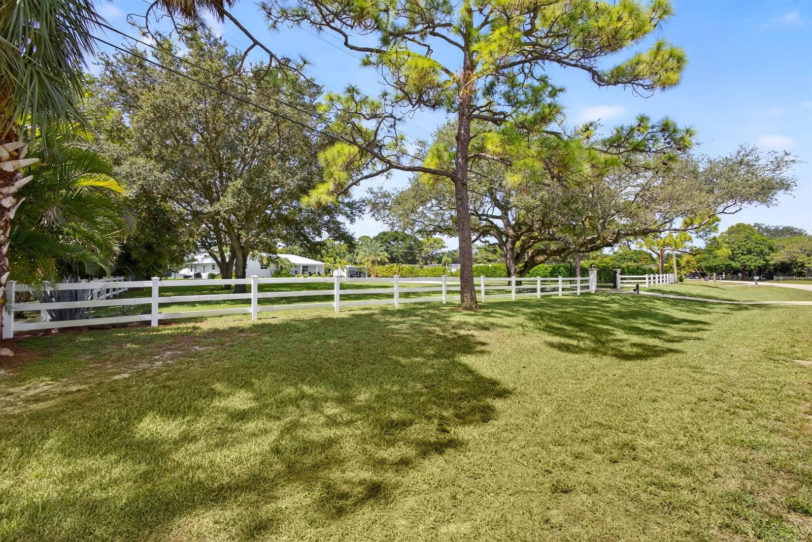 4628 SQUARE LAKE Drive, Palm Beach Gardens, FL 33418 photo 3
