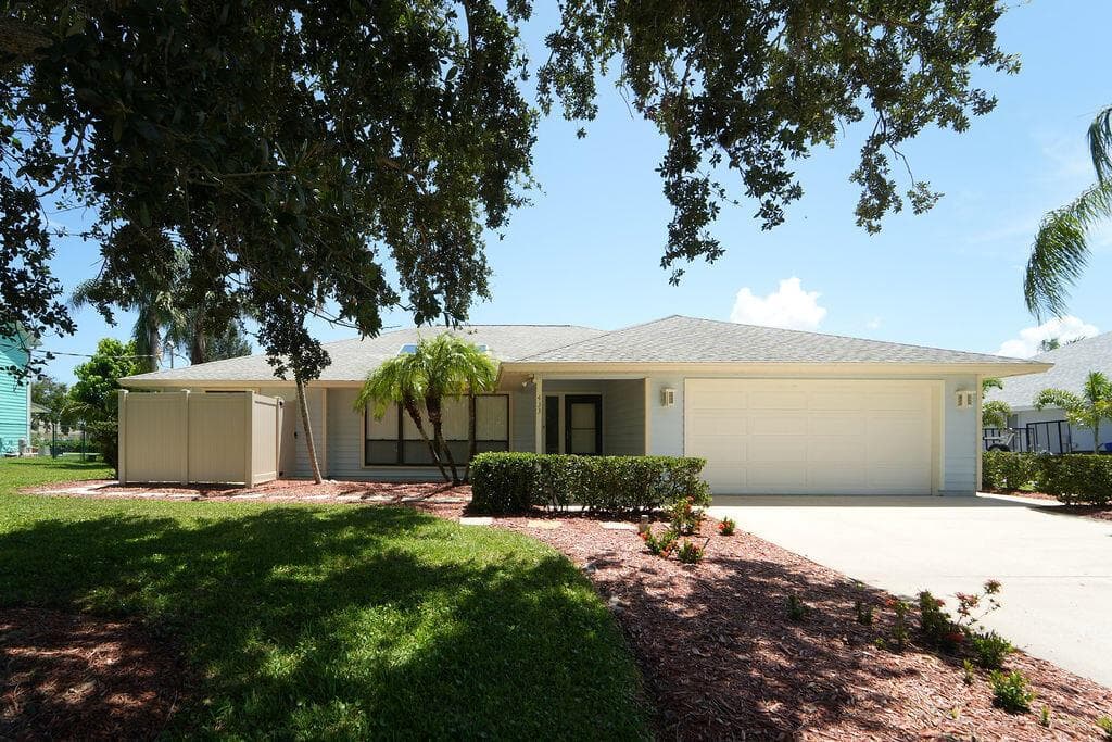 433 12th Street SE, Vero Beach, FL 32962 photo 2