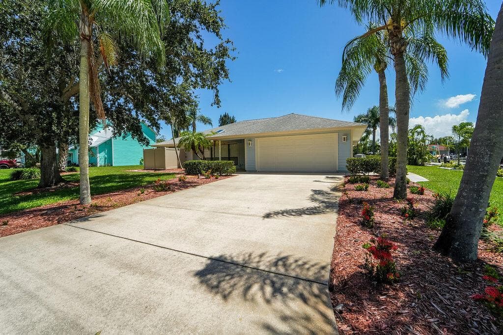 433 12th Street SE, Vero Beach, FL 32962 photo 3