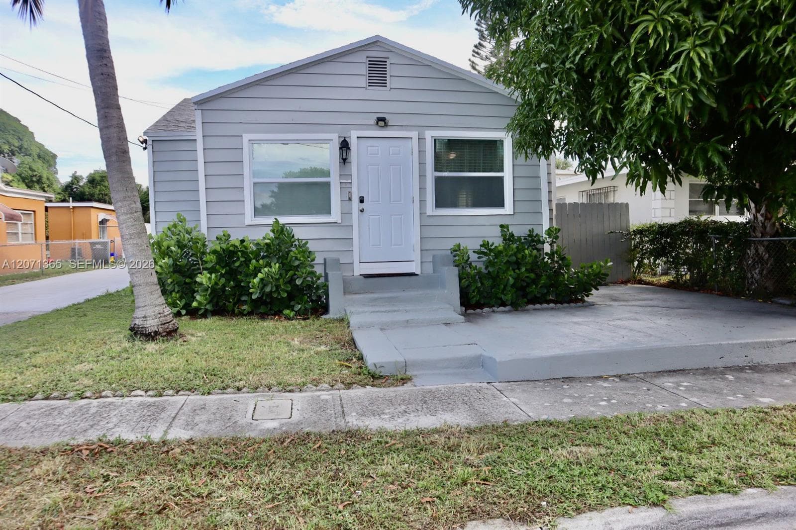 1112 11th St, West Palm Beach, FL 33401 photo 3