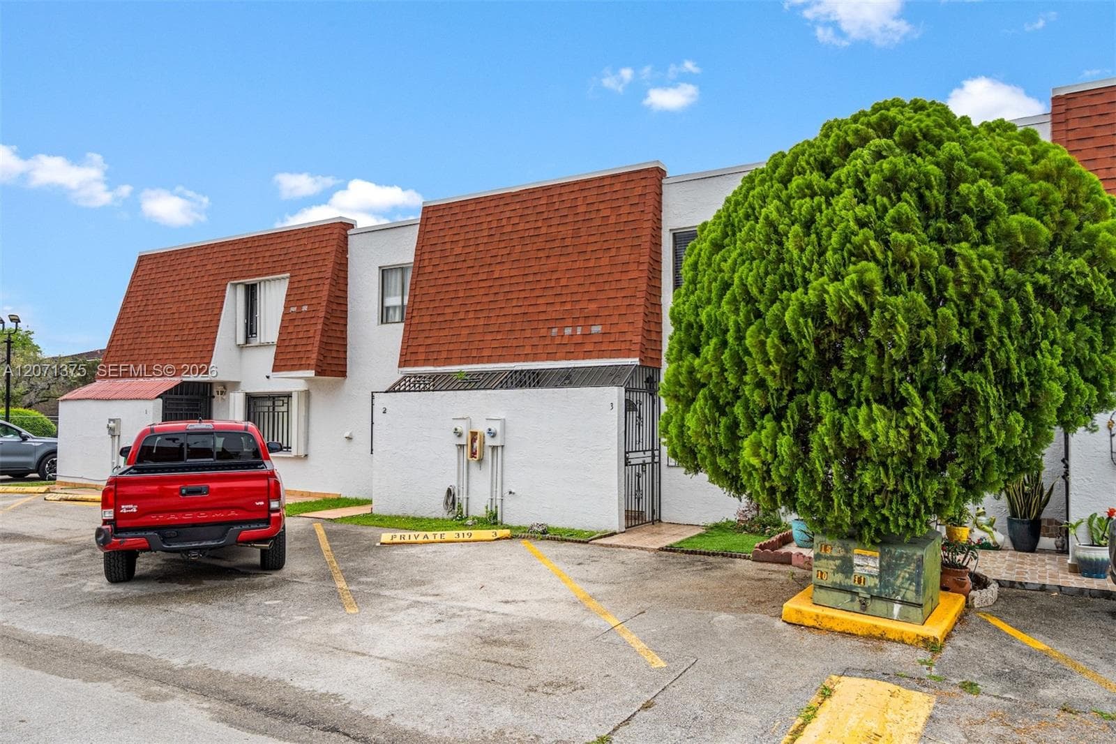 319 NW 109th Ave # 3B, Miami, FL 33172 photo 2