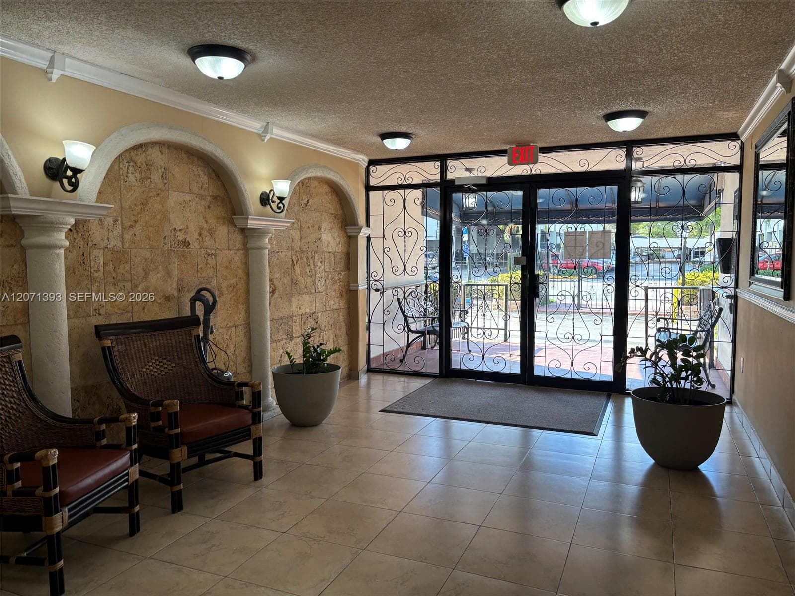 5033 NW 7th St # 101, Miami, FL 33126 photo 3