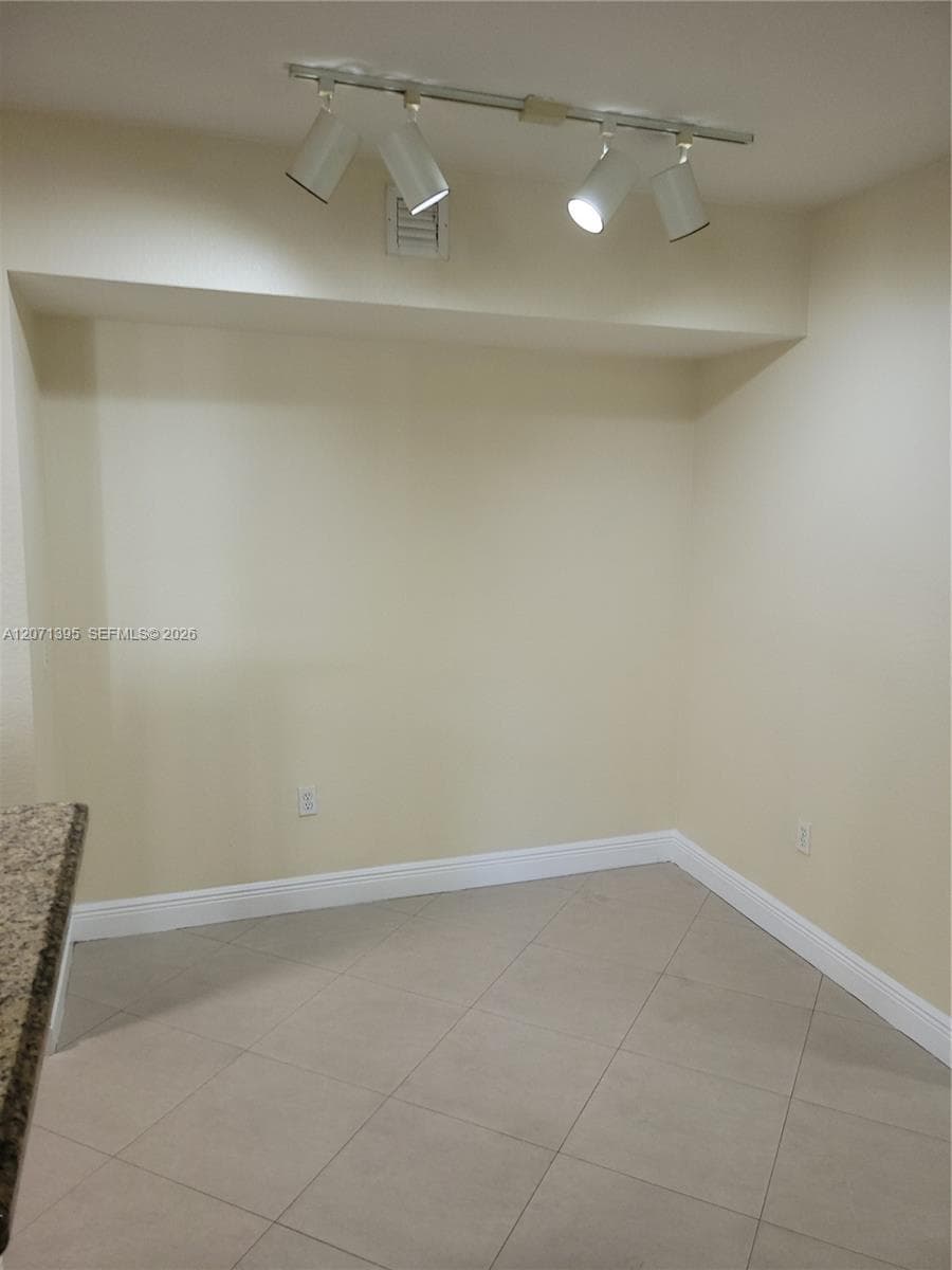 2564 CENTERGATE DR # 108, Miramar, FL 33025 photo 4