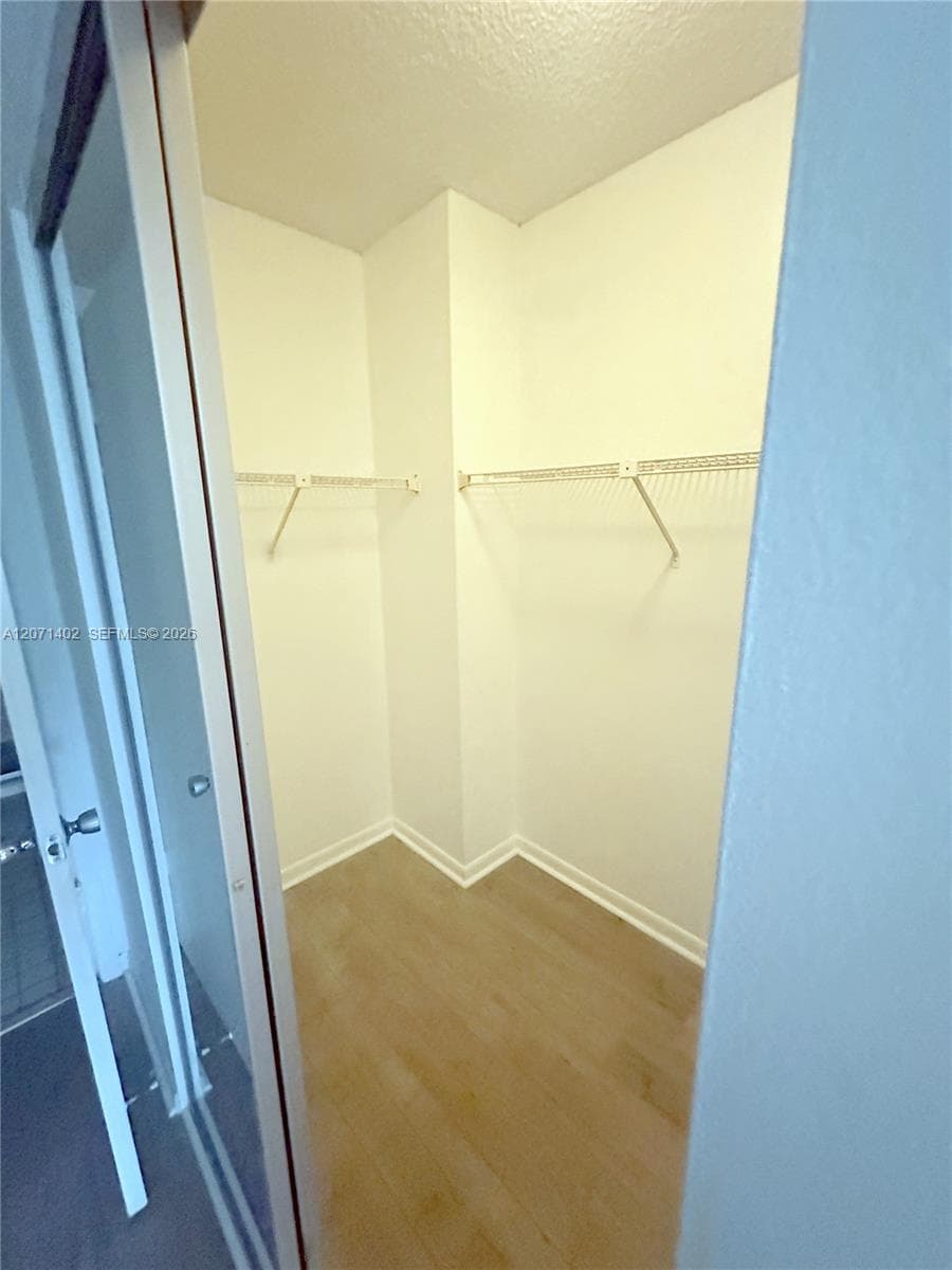 919 Hillcrest Dr # 407, Hollywood, FL 33021 photo 5