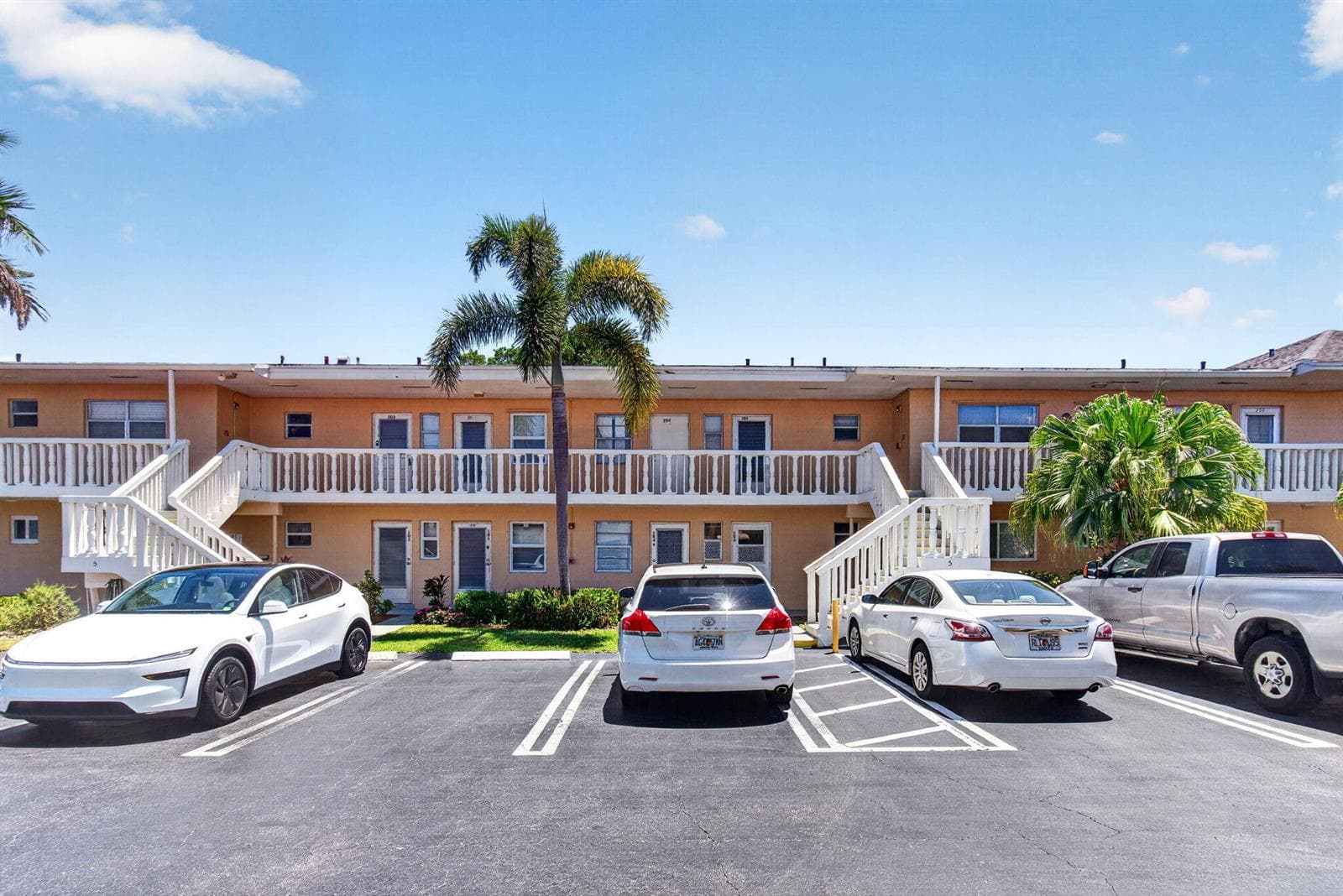 2101 NE 1st Court # 204, Boynton Beach, FL 33435 photo 2