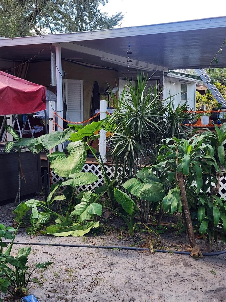 661 NE 164th Ter, Miami, FL 33162 photo 2