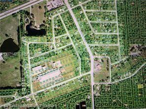 811 Yellowtail Lane, Punta Gorda, FL 33982 photo 2