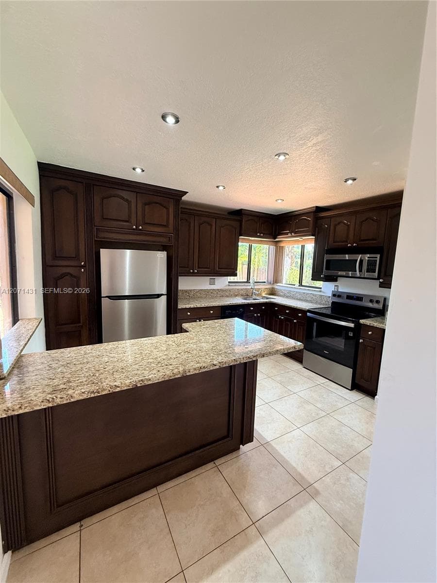 9645 SW 148th Pl, Miami, FL 33196 photo 5
